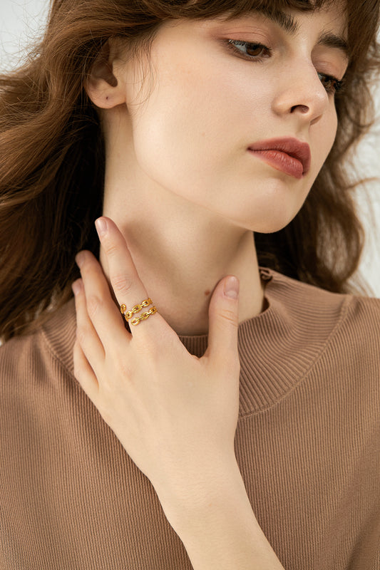 Twisted Cable Link Ring