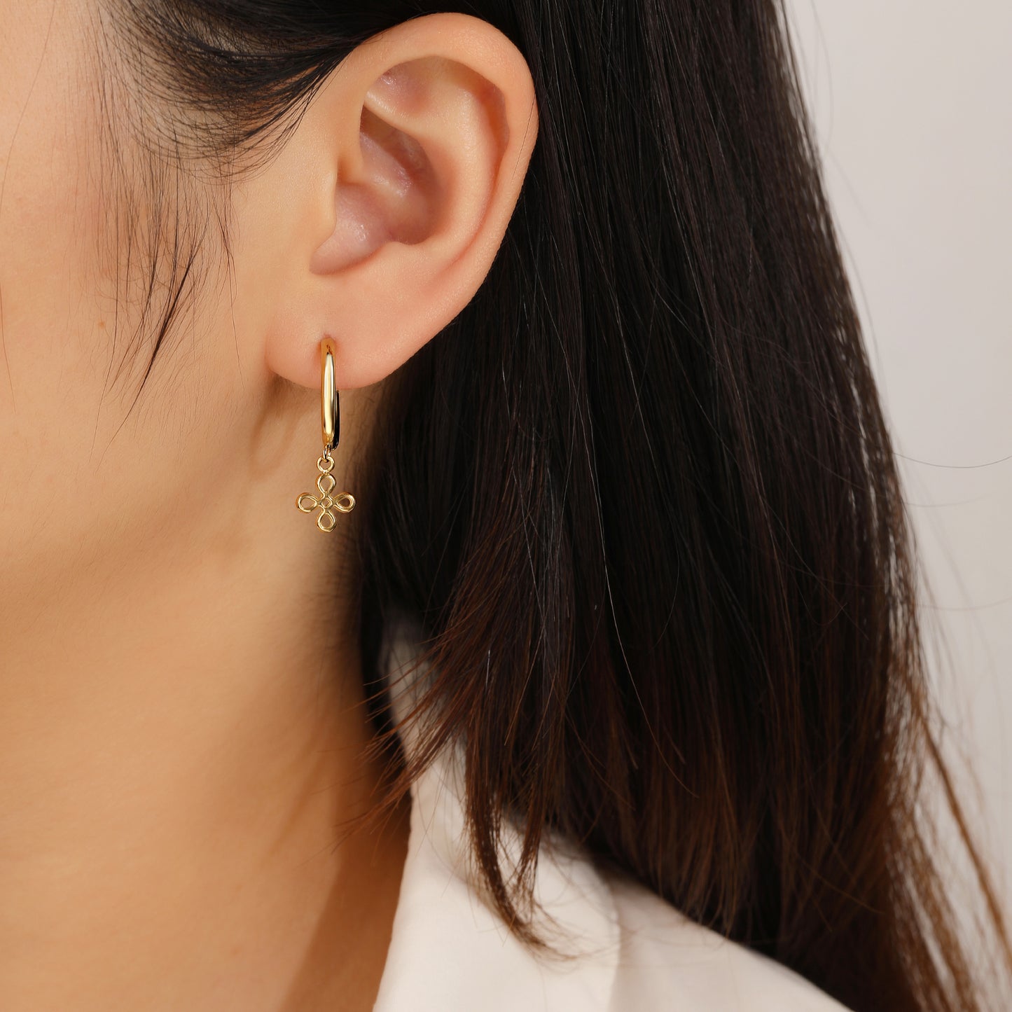 Cute Knot Lightweight Hoop Earrings