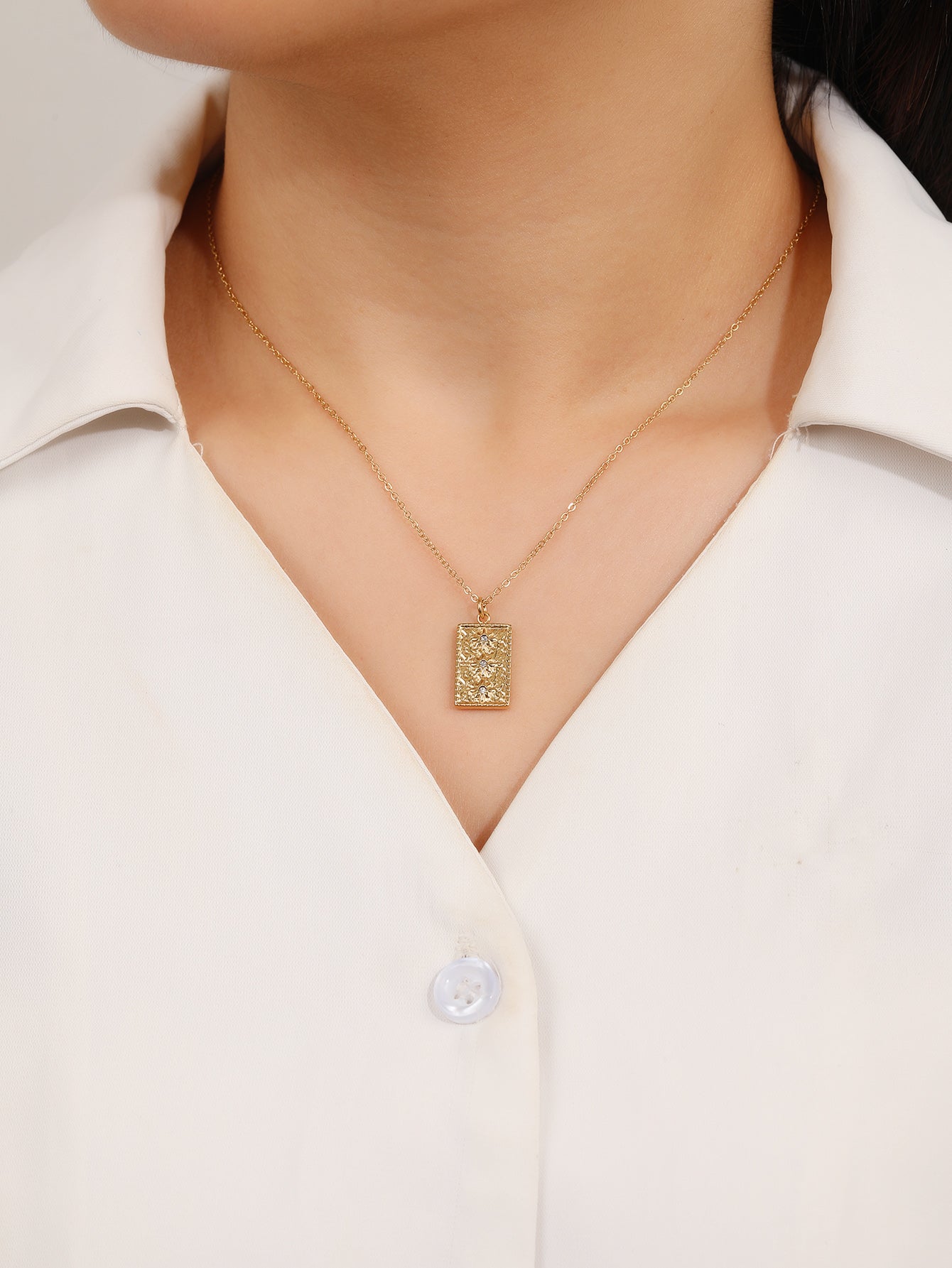 18K Gold Plated Textured Starburst Rectangle Pendant Necklace