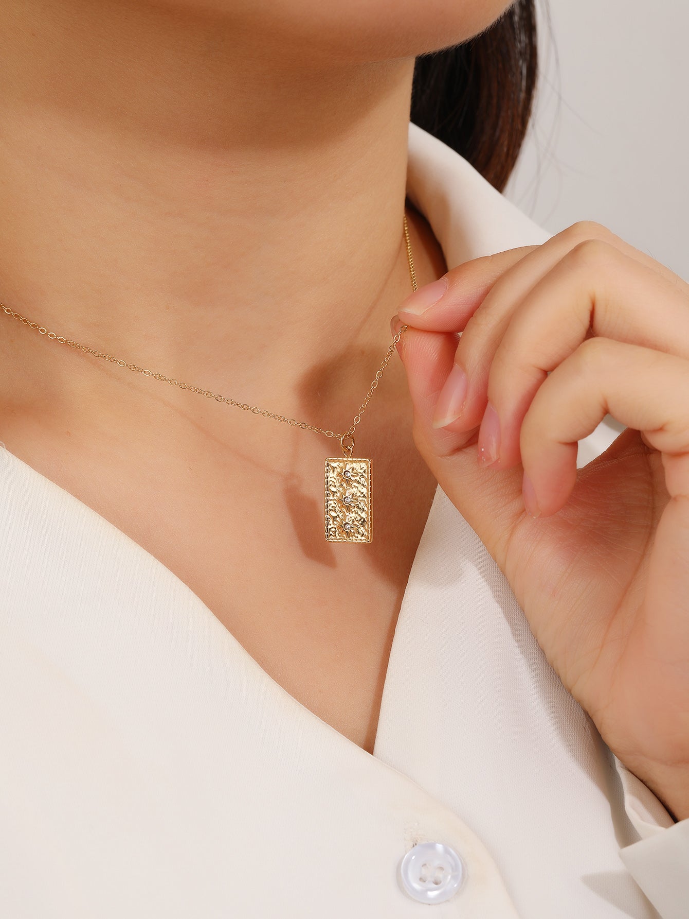 18K Gold Plated Textured Starburst Rectangle Pendant Necklace