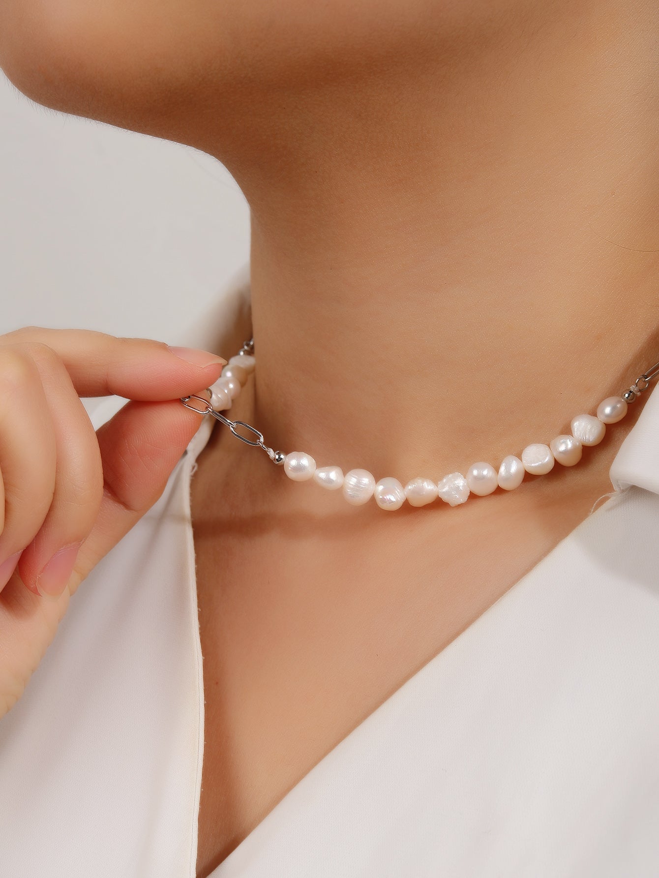 Paper Clip Barque Pearl Choker Necklace