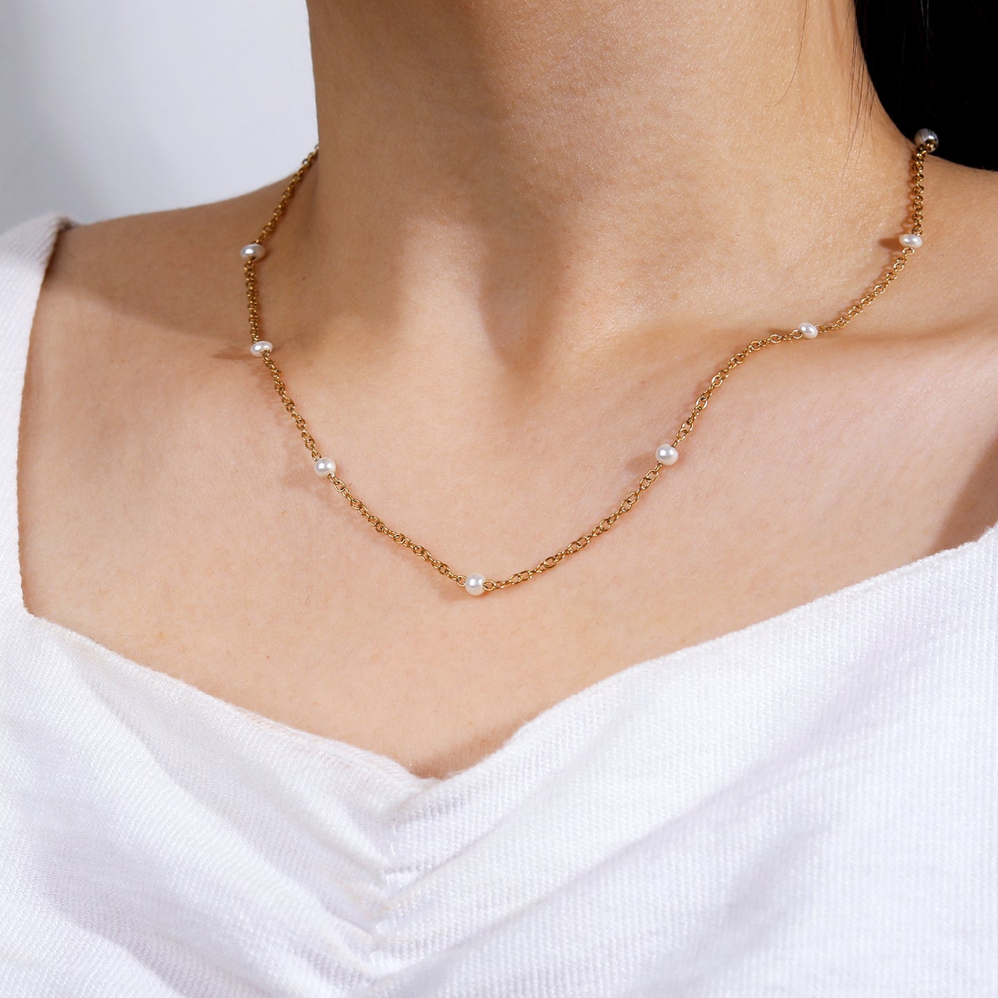 Elegant Tiny Pearl Choker Necklace