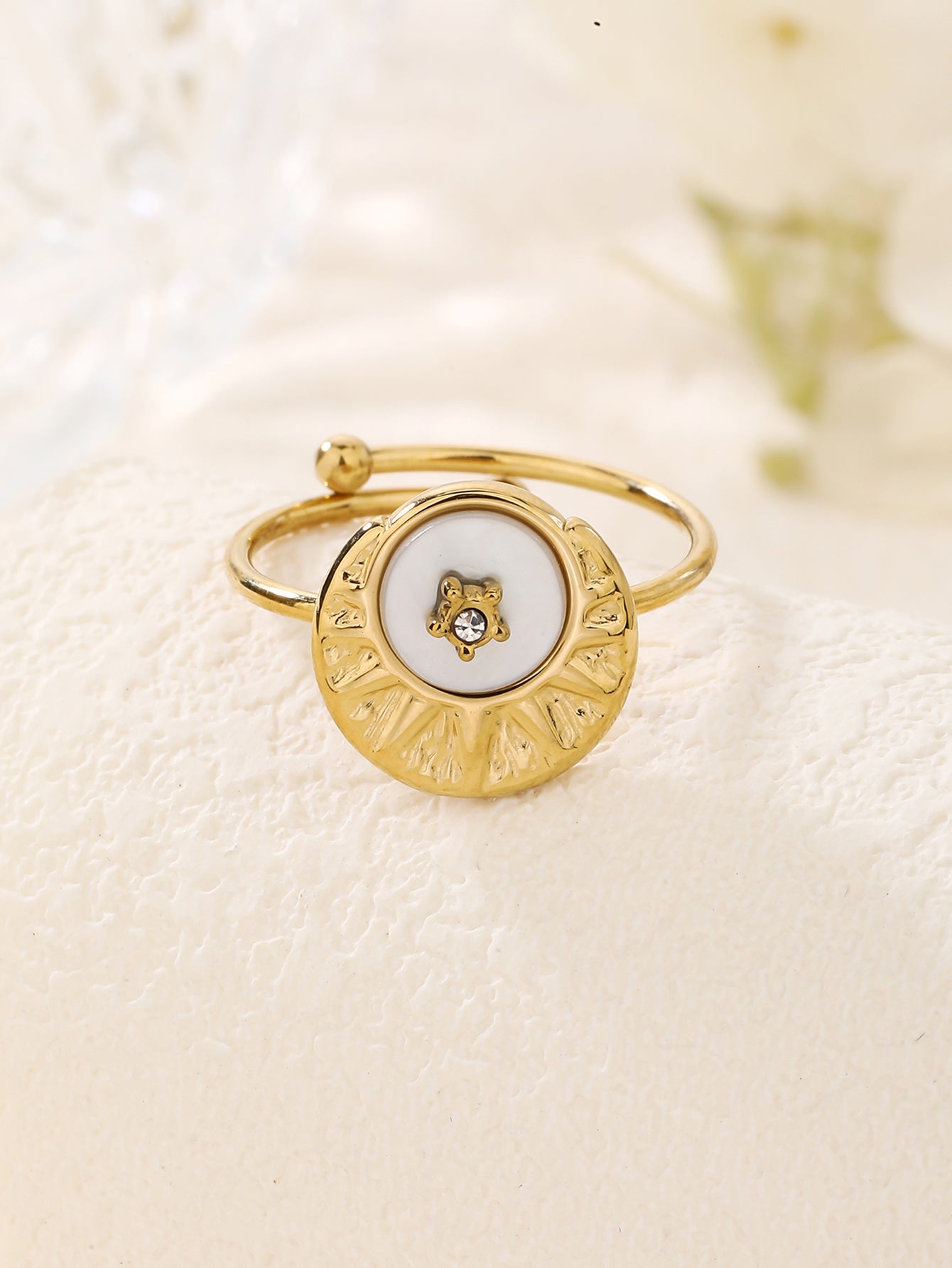 Vintage Gold Sunburst Star Crystal Adjustable Ring