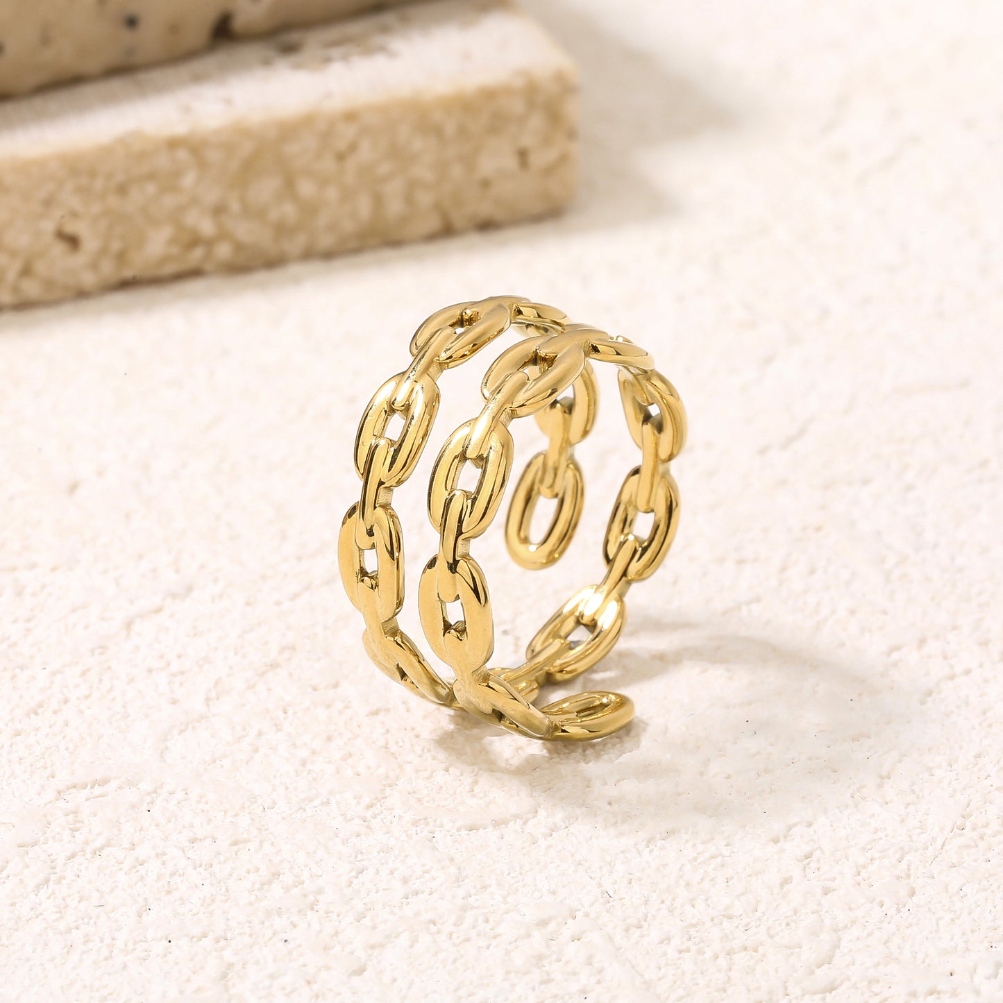 Twisted Cable Link Ring