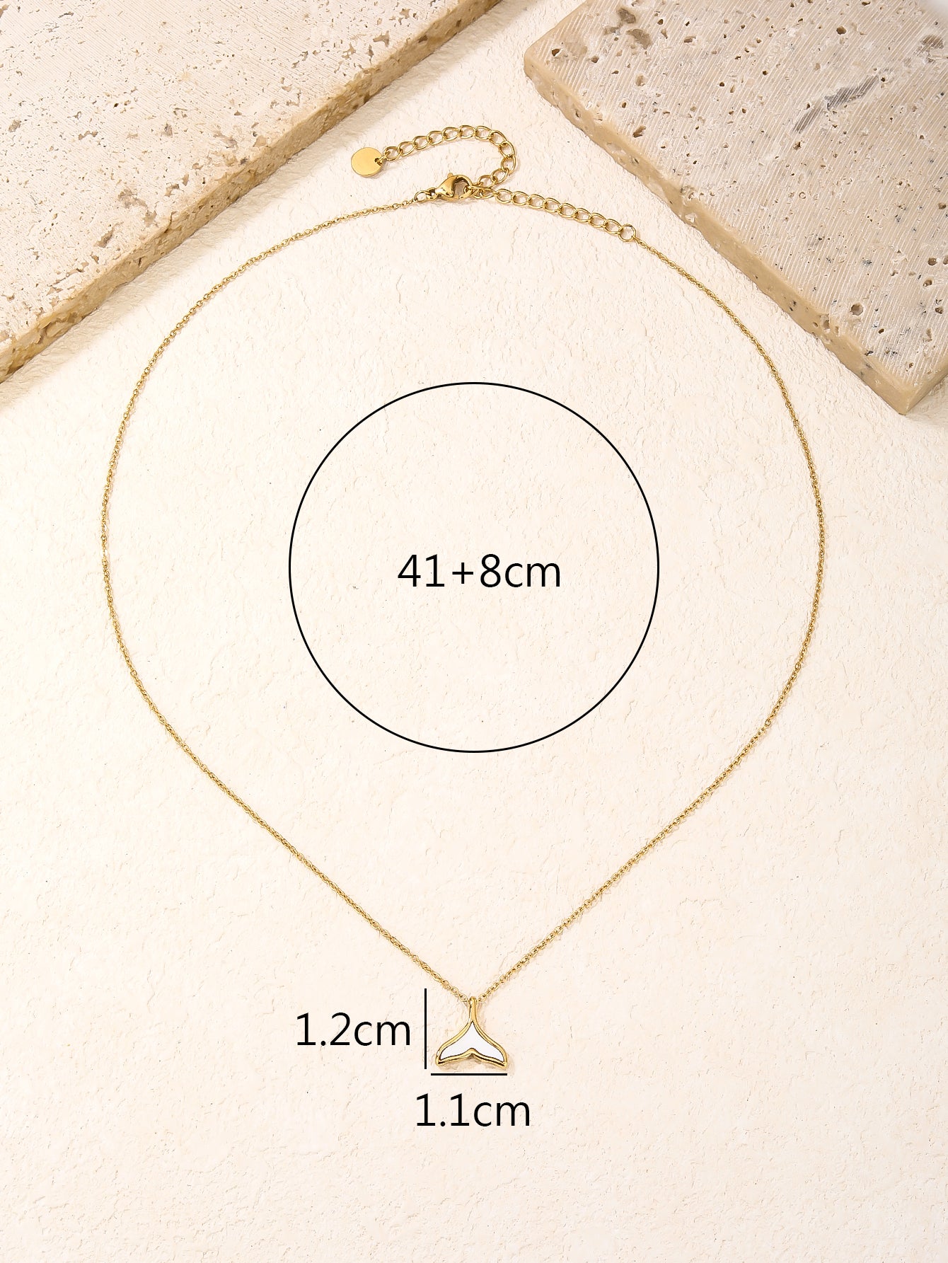 White Shell Fish Tail Pendant Necklace