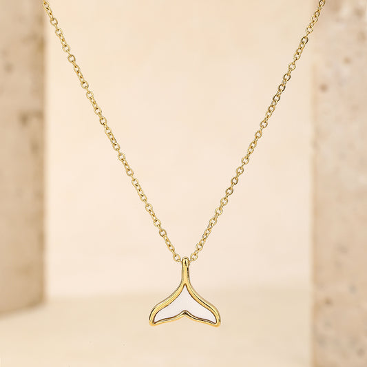 White Shell Fish Tail Pendant Necklace